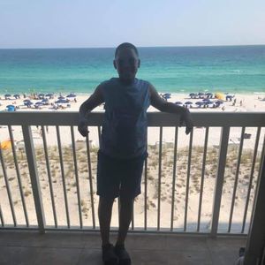 Meet your Posher, Cameron